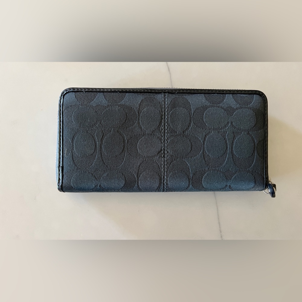 Coach Wallet - Picture 2 of 8